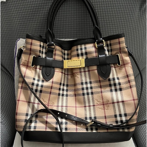 PRELOVED AUTHENTIC BURBERRY TOTE BAG - Picture 2 of 12